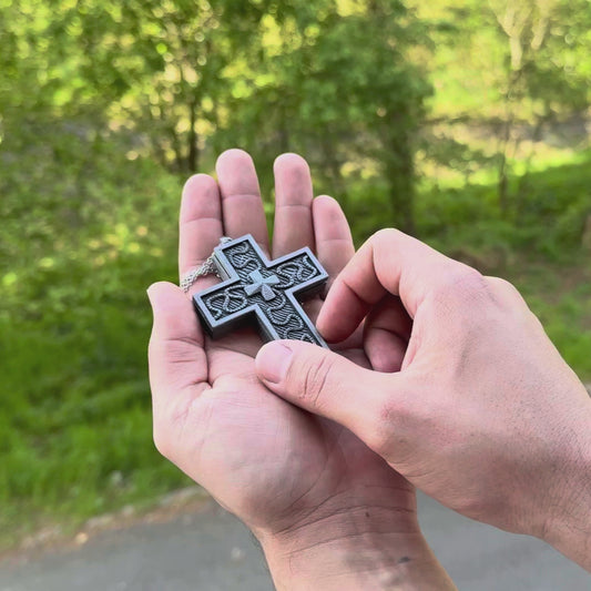 Squid Thanos 230 – Hidden Storage Crucifix Pendant | Unique Edgy Jewelry for Fans & Collectors Game